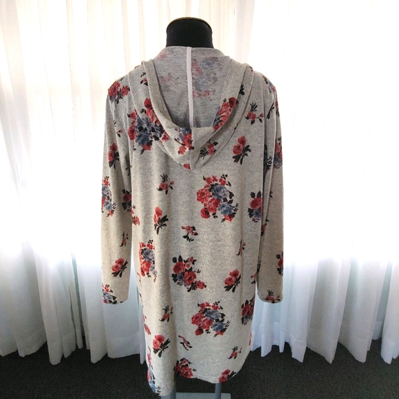 Lily White jacket.  L - Picture 4 of 5